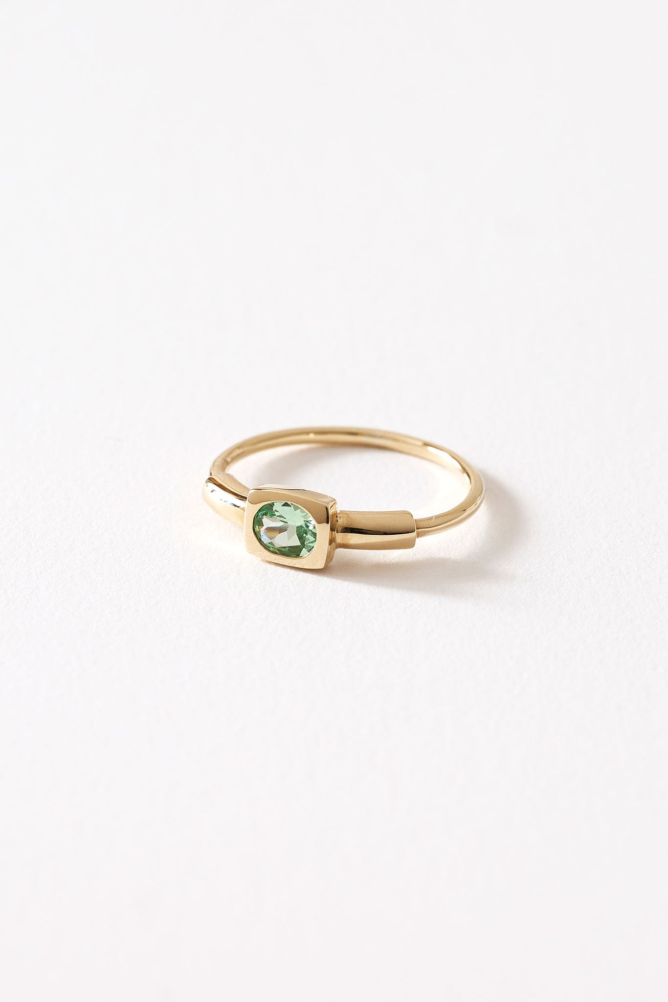 Isis Ring