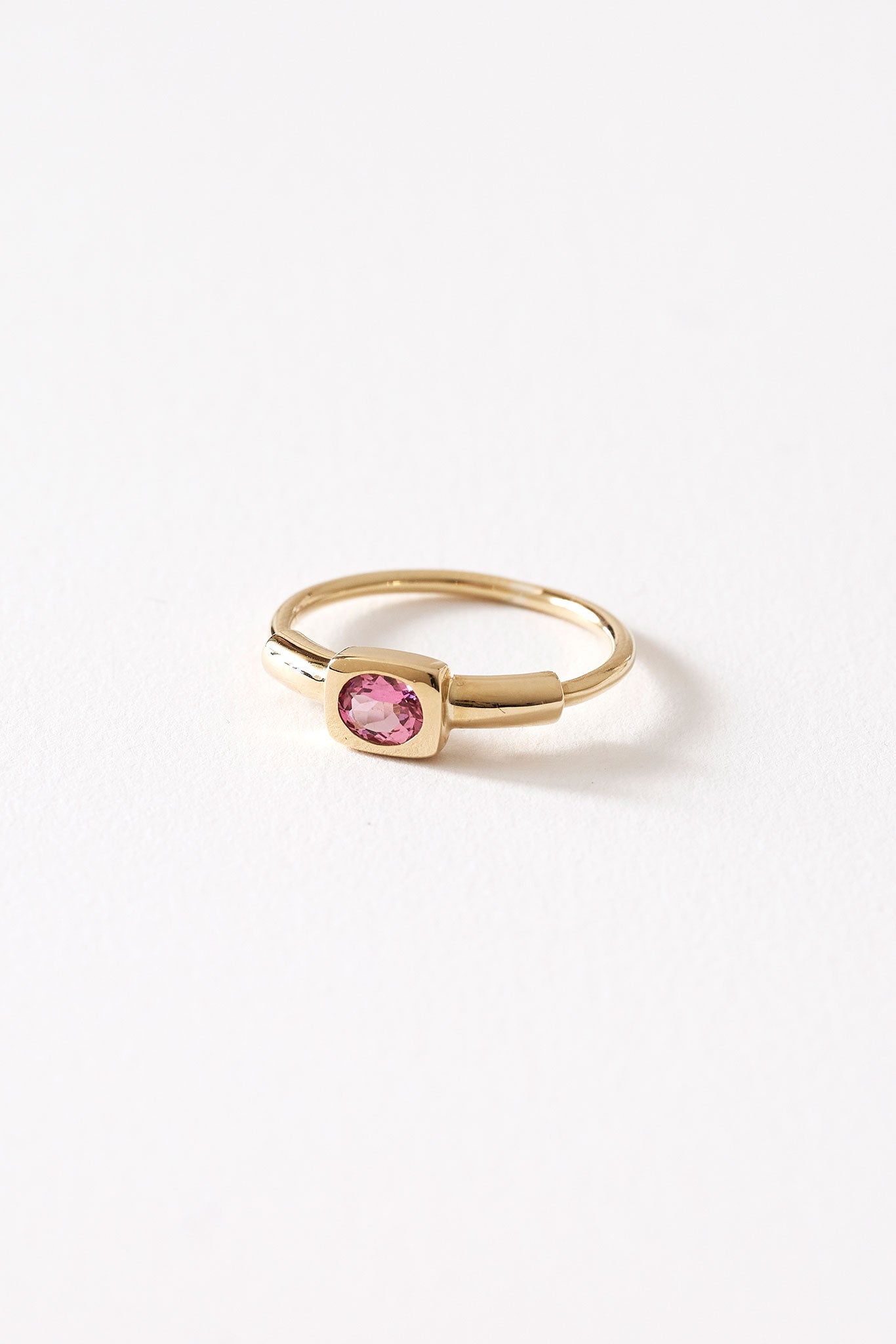 Isis Ring