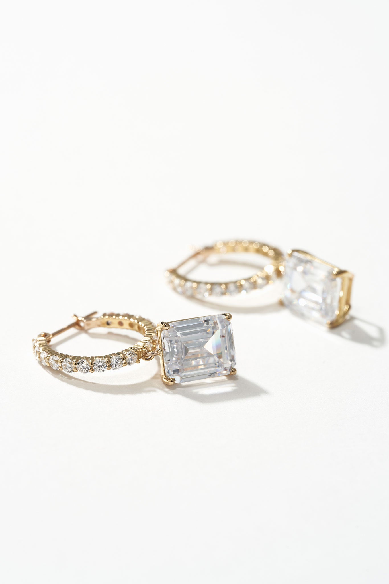 Luxury Hoop Pierce (Square)