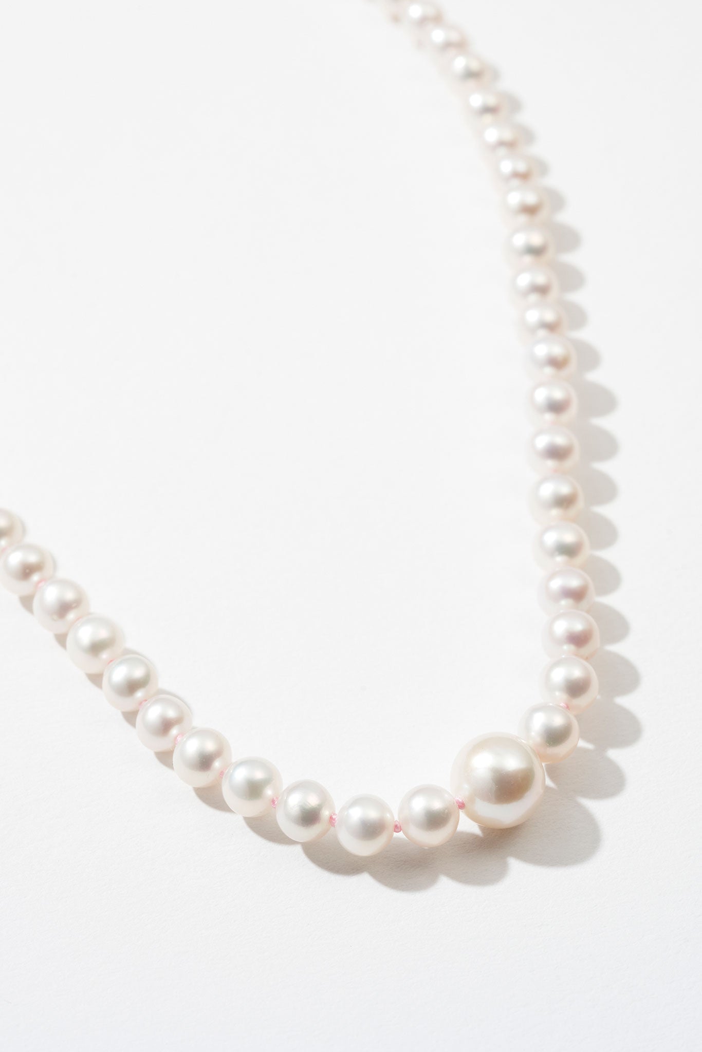 Point Pearl Necklace (Pink)